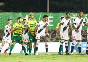 Cuiabá tem queda de rendimento e sofre derrota para o Vasco