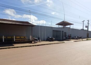 Homem é preso após passar a mão em partes íntimas de criança de 6 anos