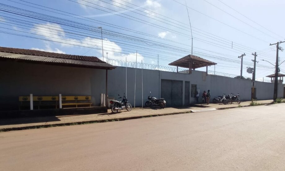 Homem é preso após passar a mão em partes íntimas