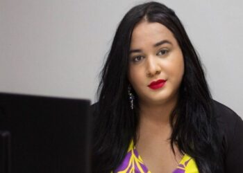 "Sofri na escola e fui humilhada na igreja; riam de meus trejeitos"