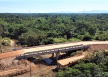 Vereadores participam de inauguração de ponte de concreto em zona rural de Cuiabá