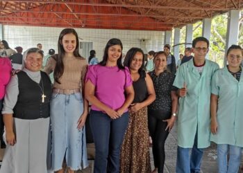 Ação Social realiza palestra contra violência ao idoso no Lar da Providência em Aragarças.