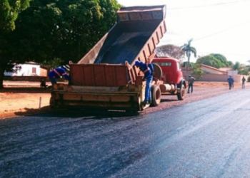 Pavimentação asfáltica segue a todo vapor em São Félix do Araguaia.
