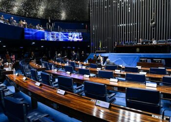 Aprovada divulgação obrigatória de lista de espera por vaga em escolas e creches