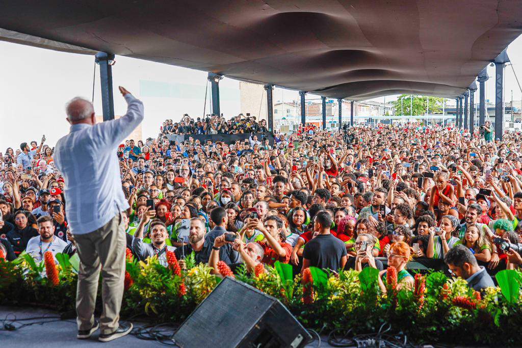 educacao-e-a-base-fundamental-para-o-crescimento-de-um-pais-diz-lula.jpg