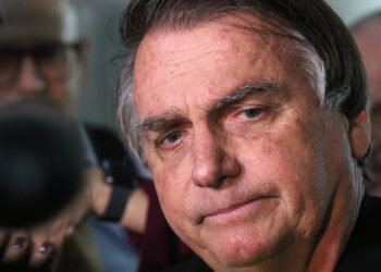 Maioria do TSE condena Bolsonaro à inelegibilidade por oito anos