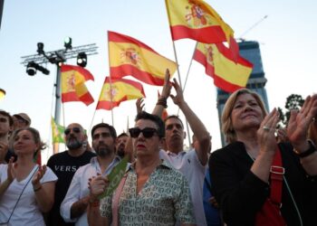 Por que esquerda pode perder eleição na Espanha mesmo com economia crescendo mais que França e Alemanha | Mundo