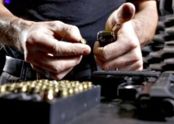 TJ derruba leis que autorizavam porte de arma para CACs em 3 cidades de MT