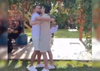 Deputado troca votos de amor com noivo