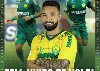 DOURADO ACERTA O RETORNO DO ATACANTE CLAYSON