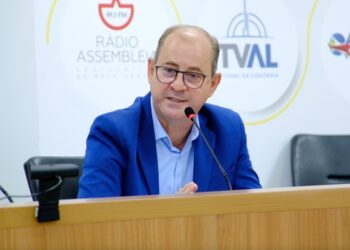 Dr. Eugênio destaca parecer da CCJR sobre projetos de lei referentes a dislexia e ao câncer colorretal.