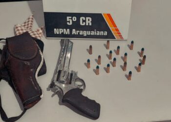 Polícia militar de Araguaiana prende homem com arma e munições.