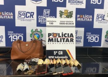 Tráfico de drogas é desarticulado polícia  militar apreende droga e suspeitas em Indianópolis.