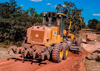 Porteira Adentro”: Prefeitura de Barra do Garças recupera estradas na região de Gurilândia.