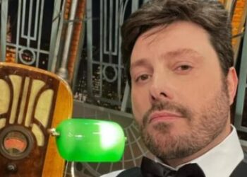 Gentili cria mal-estar aps piada com novo herdeiro de Gugu