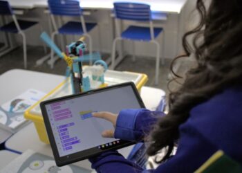 Aula de robótica educacional é novidade na volta às aulas