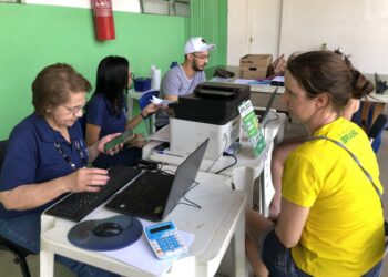 Prefeitura em movimento facilita acesso de moradores aos serviços do município; edição deste sábado foi no Jardim Paraíso