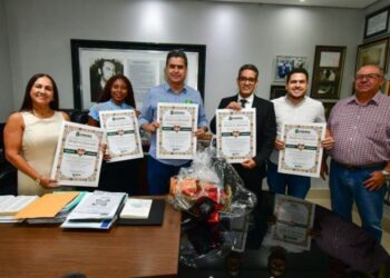 Prefeito recebe moção de aplausos e destaca potencial da agricultura familiar ao receber visita de proprietários de marca de café cuiabano