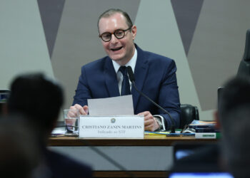 Nomeação de Cristiano Zanin como ministro do STF é publicada no DOU