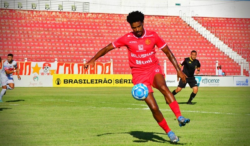 Mixto contrata lateral-esquerdo ex-União e Cuiabá