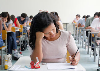 Validação de ensinos médio e fundamental no exterior agora é lei