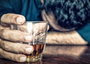 'Eu acordava e a 1ª coisa que fazia era ir para o bar', diz AA