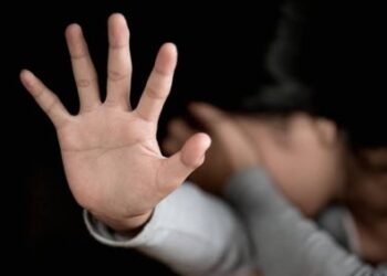 Manaco espera sobrinha dormir; a estupra e faz ameaas com faca