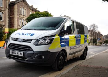 Polícia britânica investiga morte de 88 pessoas que compraram substância letal de site canadense