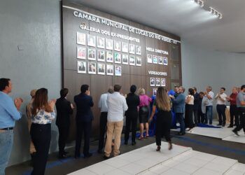 Câmara de Vereadores retorna de recesso homenageando ex-presidentes