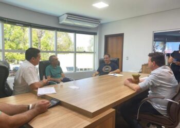 Reforma administrativa é pauta de reunião entre Executivo e Legislativo