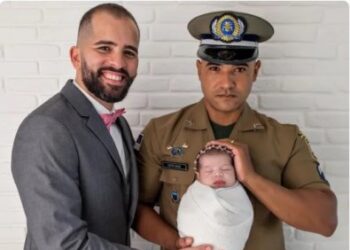 Sargento gay consegue licena-paternidade para cuidar de filha