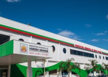 Prefeitura negativada e processa empreiteira exigindo danos morais