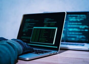 Hacker da ‘Vaza Jato’ diz que Bolsonaro perguntou, em reunião, se ele conseguiria invadir urnas eletrônicas