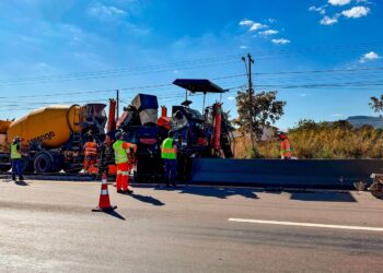 Prefeitura disponibiliza ônibus para alunos que moram no Nova Barra Sul.