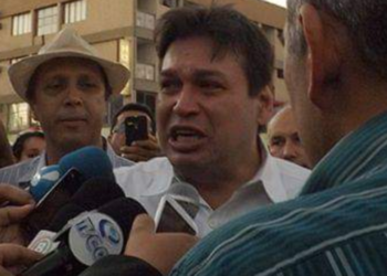 Justiça mantém condenação de Roberto Farias por doação de lote da prefeitura a empresa privada.