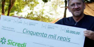 Em menos de 06 meses, Sicredi Araxingu realiza entrega de 04 cheques premiados á associados.