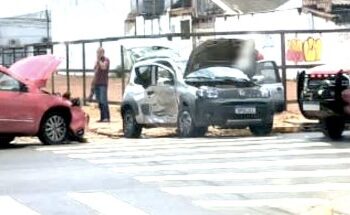 Acidente entre Uno e Gol deixa fere duas mulheres em MT