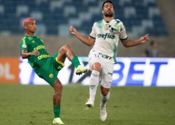 Em noite ruim, Cuiabá é dominado e perde para o Palmeiras