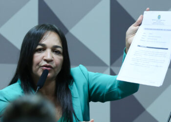 CPMI do 8 de Janeiro quebra sigilos de Zambelli e reconvoca Mauro Cid