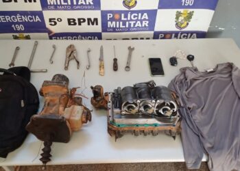 Polícia Militar prende duas pessoas em flagrante e recupera peças furtadas de caminhão