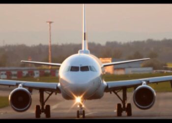 'Não queria acreditar', 'estava se masturbando': mulheres relatam importunação sexual em voos