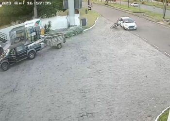 Batida entre moto e carro deixa policial ferido na Zona Sul de Aracaju; VÍDEO | Sergipe