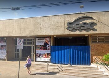 Sesc de Rio Preto promove oficina gratuita de produção de velas aromáticas para idosos