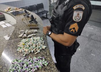 Polícia Militar prende sete suspeitos por tráfico de drogas em São Francisco de Itabapoana