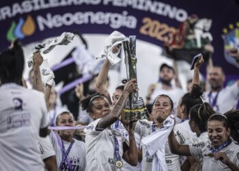 Corinthians é campeão do Brasileirão Feminino Neoenergia com recorde de público