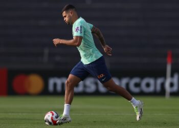 Em Lima, Seleção Brasileira treina de olho no confronto contra o Peru