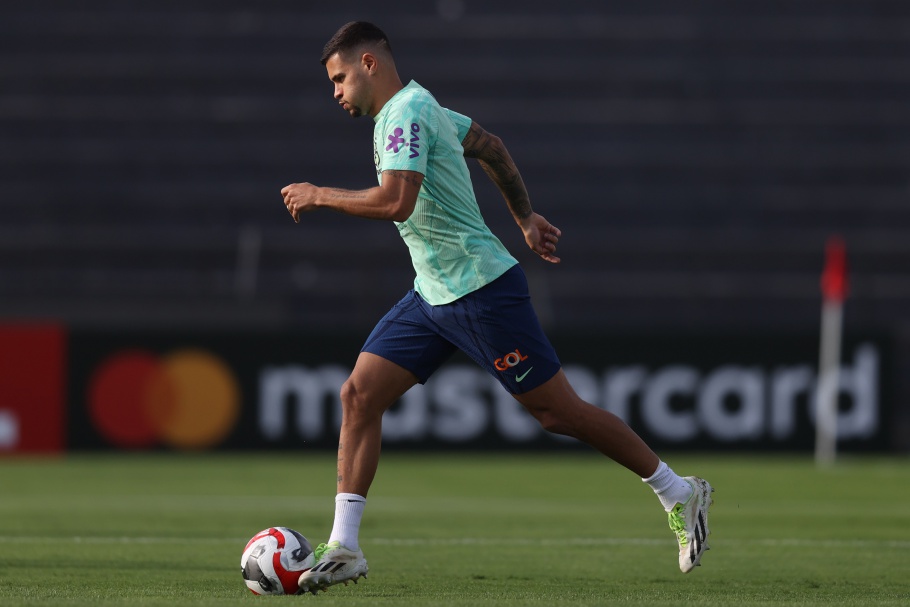 Em Lima, Seleção Brasileira treina de olho no confronto contra