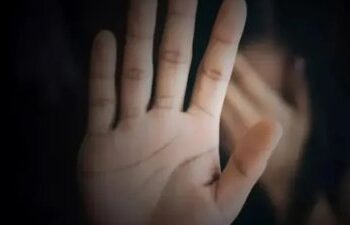 Professor preso por abusar de alunas em escola
