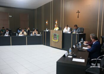 Câmara aprova projeto que isenta cobrança de taxa de alvará no Balcão Único