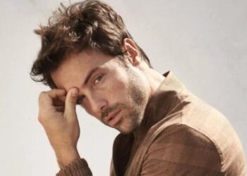 Motorista afirma que ator atravessou a pista repentinamente